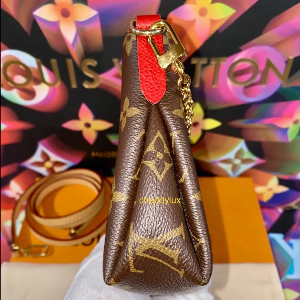 🍎🍎🍎Authentic Louis Vuitton Pallas Clutch Crossbody Bag in Monogram